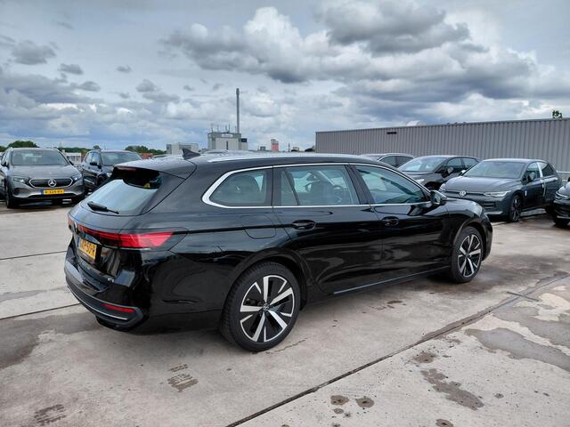 Volkswagen PASSAT Variant 1.5 eTSI Business | Assistance Pakket | Comfortpakket | Trekhaak | VERWACHT