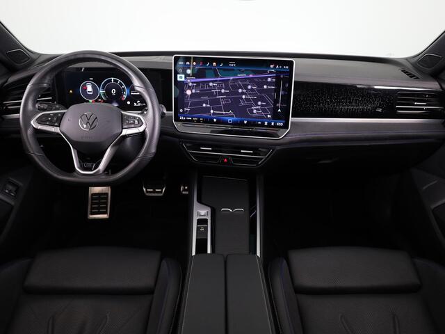 Volkswagen PASSAT Variant 1.5 eHybrid R-Line Edition 204 PK | Navigatie | Camera | wegklapbare trekhaak | elektrische klep | verlengde garantie