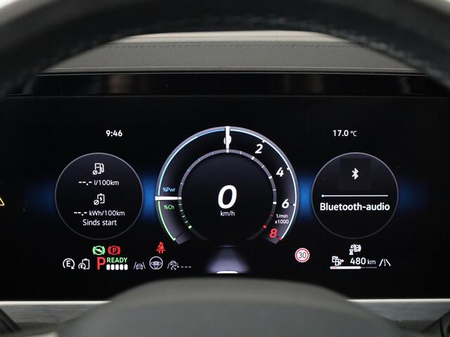 Volkswagen PASSAT Variant 1.5 eHybrid R-Line Edition 204 PK | Navigatie | Camera | wegklapbare trekhaak | elektrische klep | verlengde garantie
