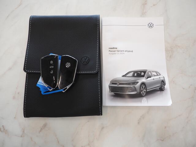 Volkswagen PASSAT Variant 1.5 eHybrid R-Line Edition | Panoramadak | Vol Leder | Harman/Kardon | HUD | Massage | Trekhaak