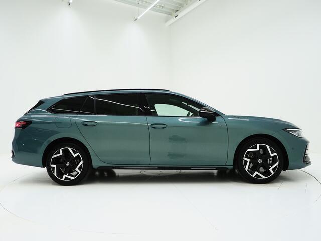 Volkswagen PASSAT Variant 1.5 eHybrid R-Line Edition | Panoramadak | Vol Leder | Harman/Kardon | HUD | Massage | Trekhaak
