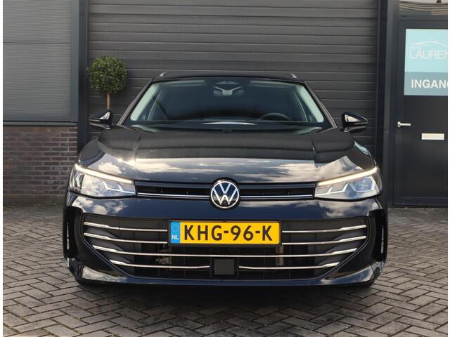Volkswagen PASSAT Variant 1.5 eTSI Elegance Business | Trekhaak | 360 Camera | Stoelverwarming