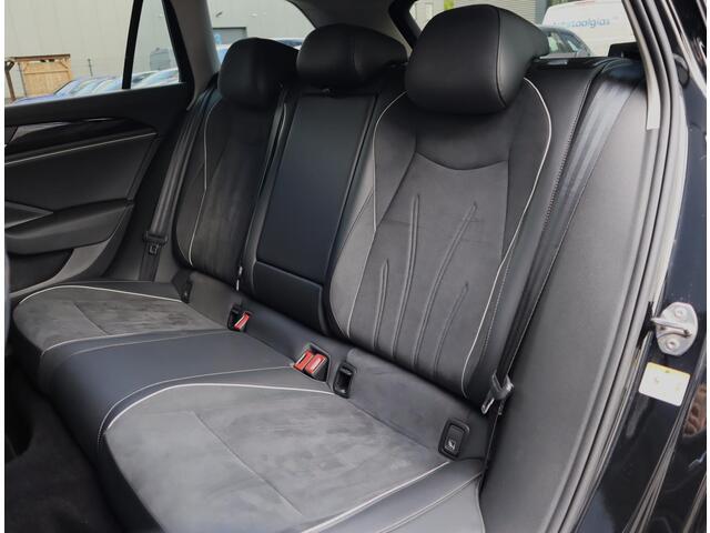 Volkswagen PASSAT Variant 1.5 eTSI Elegance Business | Trekhaak | 360 Camera | Stoelverwarming