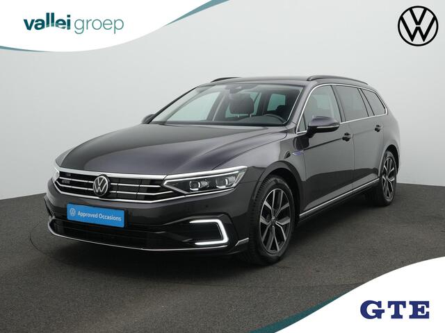 Volkswagen PASSAT 1.4 TSI 218 pk PHEV GTE Business | Trekhaak | Discover Pro | IQ Light | Achteruitrijcamera | Adaptive Cruise | Elektrische achterklep