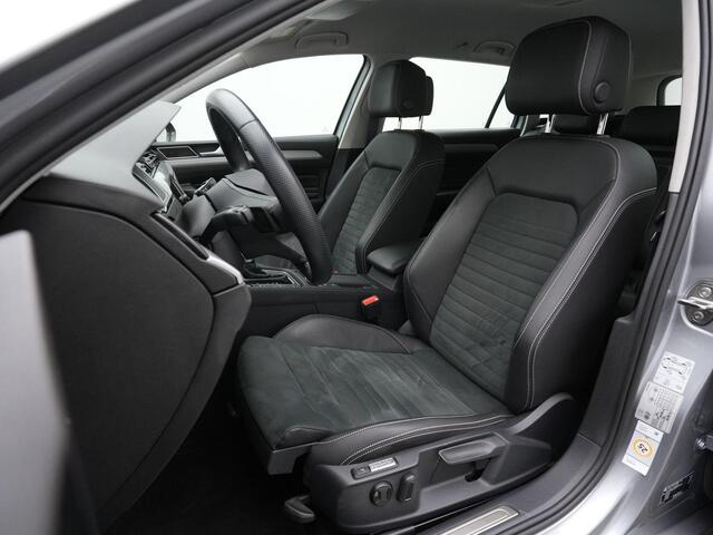 Volkswagen PASSAT 1.4 TSI 218 pk PHEV GTE Business | IQ Light | Adaptive Cruise | Stoelverwarming | Massage | Navigatie