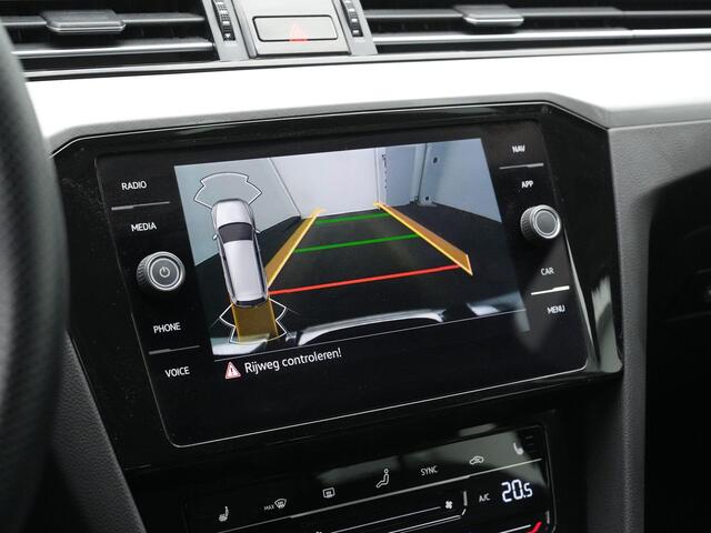 Volkswagen PASSAT 1.4 TSI 218 pk PHEV GTE Business | IQ Light | Adaptive Cruise | Stoelverwarming | Massage | Navigatie