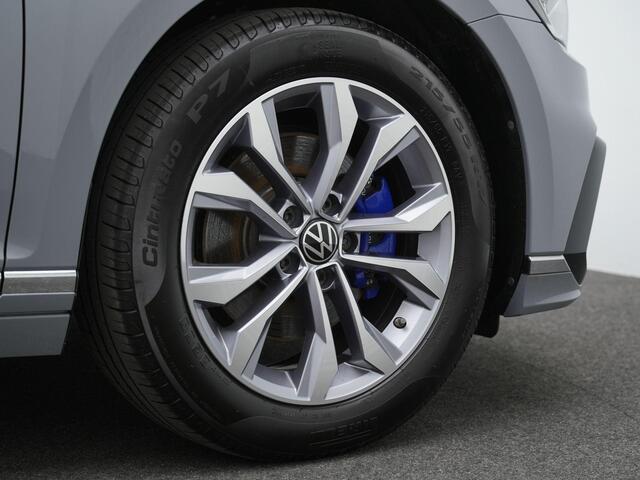 Volkswagen PASSAT 1.4 TSI 218 pk PHEV GTE | Trekhaak | IQ Light | Achteruitrijcamera | Adaptive Cruise | Stoelverwarming