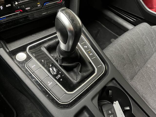 Volkswagen PASSAT Variant 1.4 TSI PHEV GTE / AUTOMAAT/ PANO/ TREKHAAK/ ACC/ STUUR+STOELVERWARM./ MEMORY SEAT/ MASSAGE/ DODEHOEK/ ELEK.ACHTERKLEP/ PARK.SENSOR.V+A/ CAMERA/ KEYLESS/ APP-CONNECT/ NAVI/ DAB/ CLIMA/ LED/ 18'' LMV