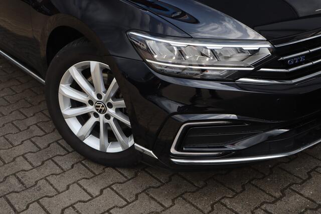 Volkswagen PASSAT Variant 1.4 TSI PHEV GTE Business | ACC | Camera | Winter Pakket |