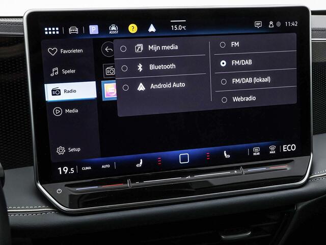 Volkswagen PASSAT Variant 1.5 eHybrid 204pk PHEV DSG Business · Camera · Elek. Voorstoelen + Massagefunctie · Stuur- & Stoelverwarming · Optiekpakket Zwart · Side Assist · Garantie t/m 18-08-2028 of 100.000km