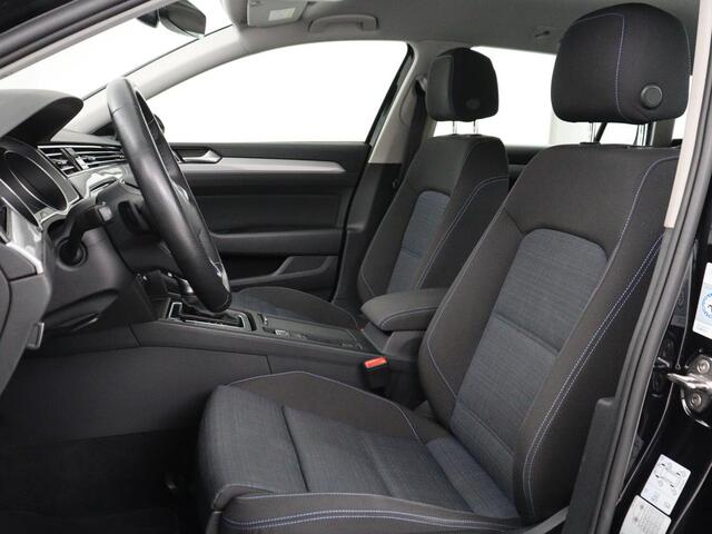 Volkswagen PASSAT 1.4 TSI PHEV GTE | SOH 95,9% | Stoelverwarming | Massage | Camera | Carplay | Adaptive cruise | Matrix LED | Navigatie | Climate control | Bluetooth | Plug In