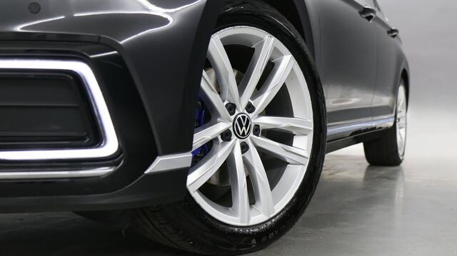 Volkswagen PASSAT Variant GTE 1.4 TSI eHybrid 218pk DSG PHEV Business | Trekhaak | Panorama | Navigatie | Stoelverw. 324