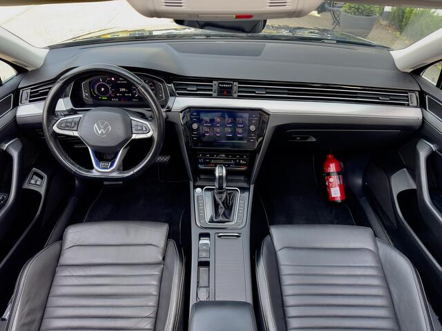 Volkswagen PASSAT Variant 1.4 TSI PHEV AUT7 GTE PANODAK LEDER NAVI CAMERA360 DIGI-DASH LED LMV PDC