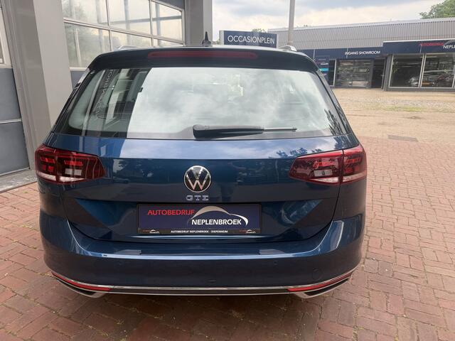 Volkswagen PASSAT Variant 1.4 TSI PHEV GTE | 2021 | Panoramadak | Trekhaak | Head-up Display | Dealer Onderhouden