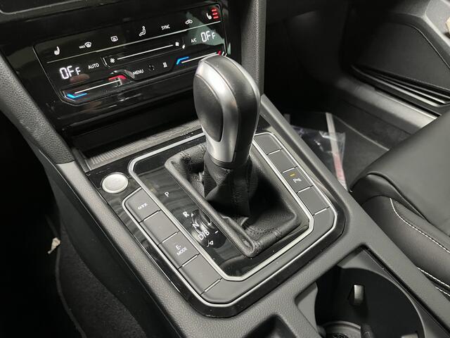 Volkswagen PASSAT Variant 1.4 TSI PHEV GTE / AUTOMAAT/ PANO/ LEER/ APP-CONNECT/ ACC/ PARK.SENSOREN + CAMERA/ STOELVERWARM./ MASSAGE/ KEYLESS/ ELEK.ACHTERKLEP/ DIGITAL DASH/ NAVI/ DAB/ CLIMA/ LED/ 17'' LMV