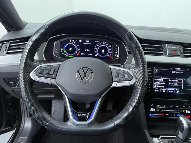 Volkswagen PASSAT Variant 1.4 TSI PHEV GTE Business | 218 PK | SoH 94% | Panoramadak | Bestuurdersstoel ErgoComfort | Adaptive cruise control | Navigatiesysteem |