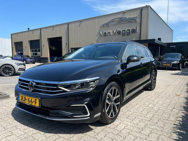 Volkswagen PASSAT Variant 1.4 TSI PHEV GTE Business pano, trekhaak, camera, stoelverw