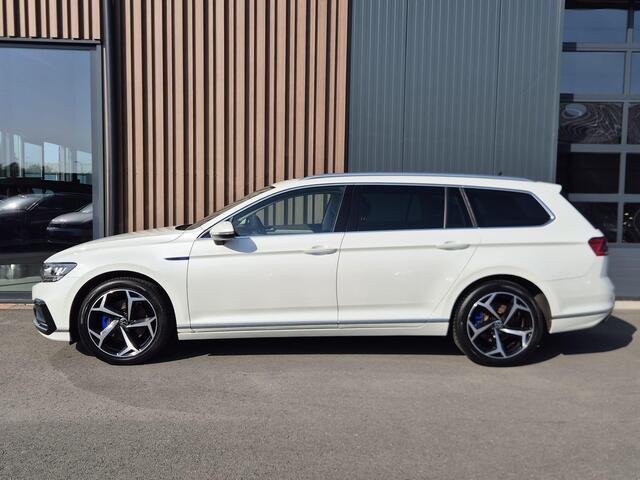 Volkswagen PASSAT Variant 1.4 TSI PHEV GTE Business | BTW | Pano | Camera | Trekhaak | LED | 18''
