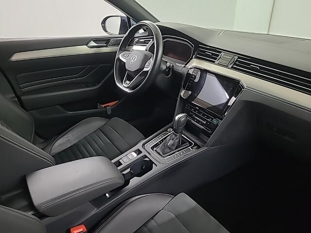 Volkswagen PASSAT Variant 2.0 TDI R-Line 150PK DSG LED | H-LEER | VIRTUAL | NAVI