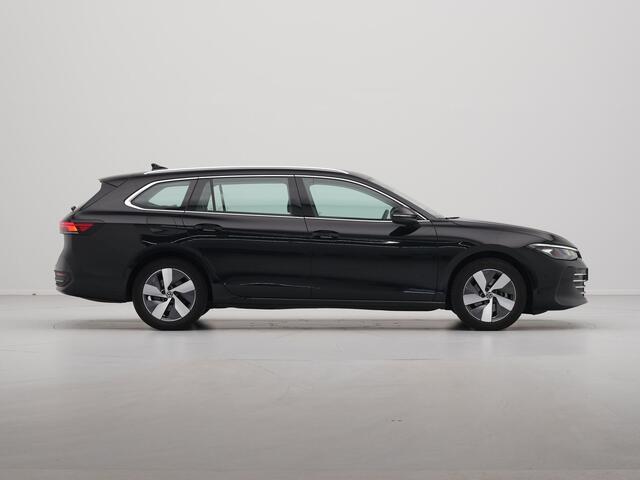 Volkswagen PASSAT Variant 1.5 eTSI 150pk DSG Business Trekhaak | Massage | Camera | Full-LED