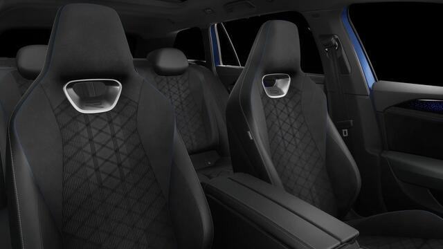 Volkswagen PASSAT Variant 1.5 eHybrid R-Line | Wordt verwacht | Pano | Trekhaak | 5J fabrieksgarantie | Winterpakket | 272Pk |