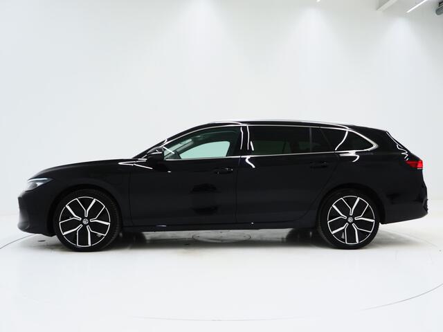 Volkswagen PASSAT Variant 1.5 eHybrid 204PK | Leder/Alcantara | Massage | Stoelkoeling | Trekhaak | HUD | 360 | Keyless