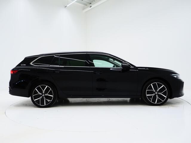 Volkswagen PASSAT Variant 1.5 eHybrid 204PK | Leder/Alcantara | Massage | Stoelkoeling | Trekhaak | HUD | 360 | Keyless