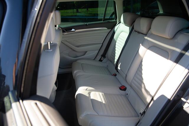 Volkswagen PASSAT Variant 1.4 TSI PHEV GTE Business ,SOH 94%, Panoramadak, Trekhaak, Adap. cruise, IQ,