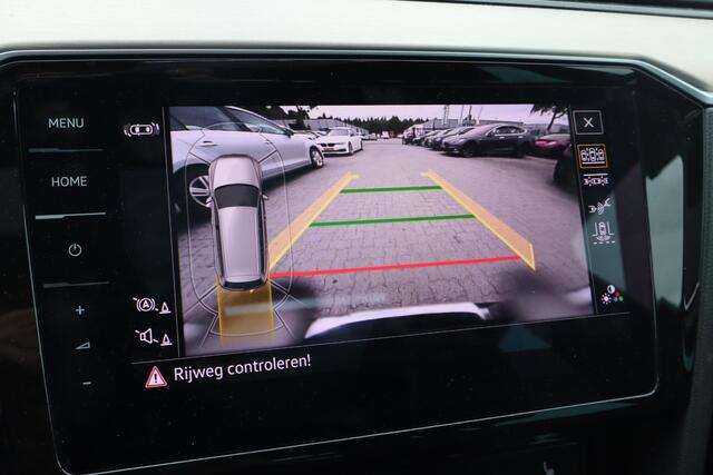 Volkswagen PASSAT Variant 1.4 TSI PHEV GTE Business | SOH 91% | Panoramadak | Camera | Trekhaak | Zeer compleet