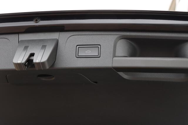 Volkswagen PASSAT Variant 1.5 TSI Highline Business R 150pk DSG7