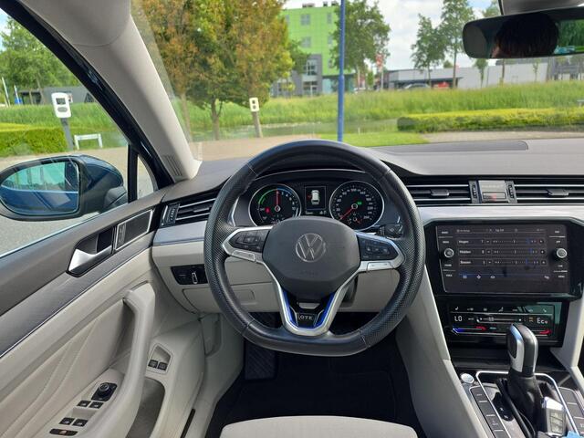 Volkswagen PASSAT Variant 1.4 TSI PHEV GTE Business | Trekhaak | Elec. klep | 360 cam | SOH 90% |