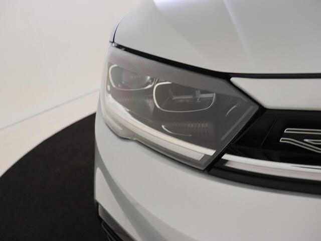 Volkswagen POLO R-Line Edition | 'App-Connect' draadloze smartphone integratie | Achterlichten LED | Afstandscontrolesysteem (Front Assist)