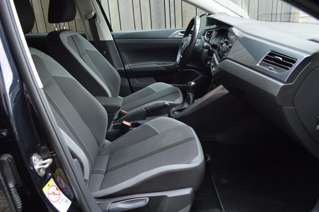 Volkswagen POLO 1.0 TSI Highline Navi Clima CarPlay Pdc