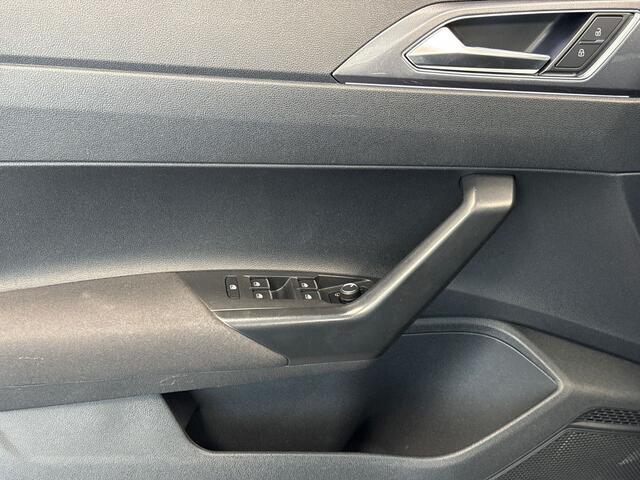 Volkswagen POLO 1.0 95pk TSI Style Adaptive Cruise Control | Parkeerassistent (Park Assist) | Voorstoelen verwarmbaar