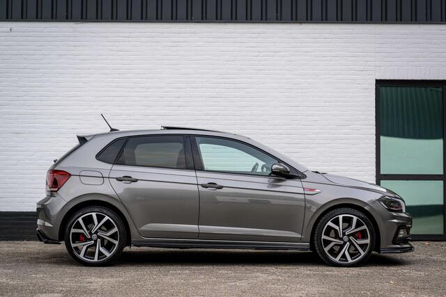 Volkswagen POLO 2.0 TSI GTI Sportuitlaat Carbon Stuur Pano Beats