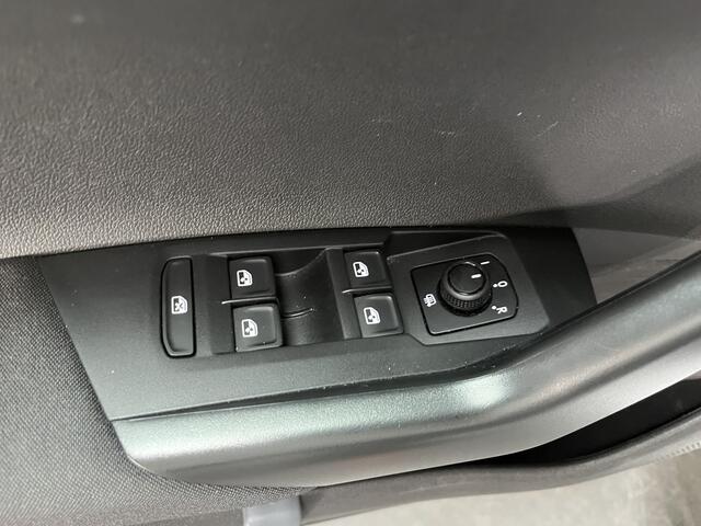 Volkswagen POLO 1.0 TSI Life / AUTOMAAT/ FABRIEKSGARANTIE T/M 10-2027/ APP-CONNECT/ ADAPT. CRUISE/ LED/ 16" LMV/ DAB/ NAVI/ PARK. SENSOREN/ AIRCO/ BLUETOOTH