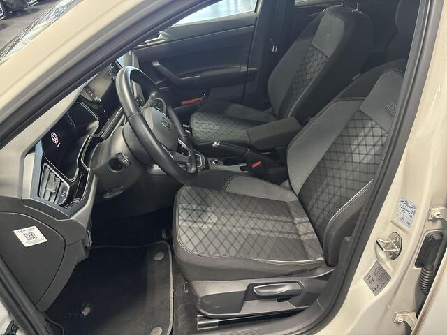 Volkswagen POLO 1.0 TSI 95pk R-Line · Apple/Android Car Play · Navigatie · Sportonderstel · P-Sensoren · DAB · 16'' Inch · Garantie t/m 26-05-2027 of 100.000km