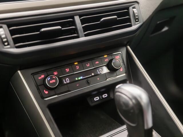 Volkswagen POLO 1.0 TSI Highline R Sport Automaat (APPLE CARPLAY, GROOT NAVI, CLIMATE, CAMERA, STOELVERWARMING, SPORTSTOELEN, ADAPTIVE CRUISE, PARKEERSENSOREN, DAB+, NIEUWSTAAT)