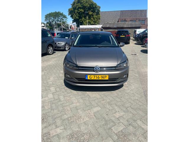 Volkswagen POLO 1.0 TSI Comfortline word nog mee gereden dus loopt iets op nieuwe apk schijven en blokken voor