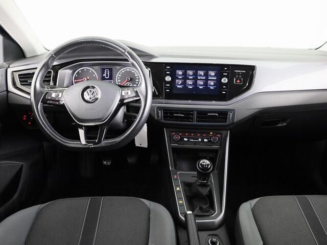 Volkswagen POLO 1.0 TSI Highline 95 pk | Navigatie via App | Parkeersensoren | Adaptieve cruise control | Autom. airco |