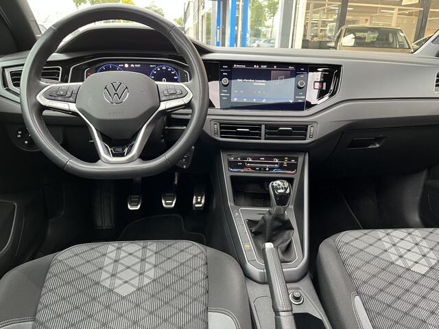Volkswagen POLO 1.0 TSI R-Line / PANO/ AFNEEM. TREKHAAK/ 2X R-LINE/ MATRIX/ ADAPT. CRUISE/ DIGITAL DASH/ 17" LMV/ PARK. SENSOREN + CAMERA/ CLIMA/ NAVI/ APP-CONNECT/ DAB/ BLUETOOTH