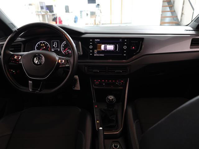 Volkswagen POLO 1.0 TSI Comfortline 95 pk | Navigatie | Parkeersensoren | Achteruitrijcamera | Apple Carplay/Android Auto | Autom. airco |