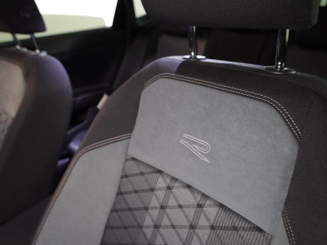 Volkswagen POLO 1.0 TSI R-Line 95PK | Verlengde garantie | 2x R-line | Achteruitrijcamera | Stoelverwarming |