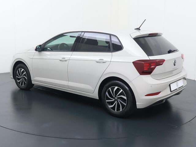 Volkswagen POLO 1.0 TSI Life | 95 PK | Trekhaak afneembaar | Navigatiesysteem | Parkeersensoren |