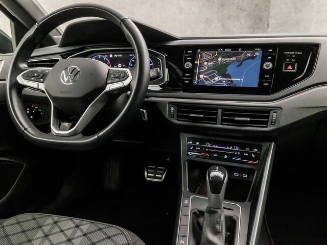 Volkswagen POLO 1.0 TSI R-Line Sport Automaat (2X R-LINE, VIRTUAL COCKPIT, APPLE CARPLAY, GRILL VERLICHT, CAMERA, STOELVERWARMING, SPORTSTOELEN, GETINT GLAS, DYNAMISCHE KNIPPERLICHTEN, ADAPTIVE CRUISE, NIEUWSTAAT)