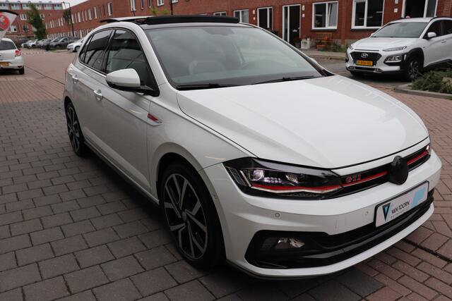 Volkswagen POLO 2.0 TSI GTI DSG. Panoramadak, Milltek uitlaat.