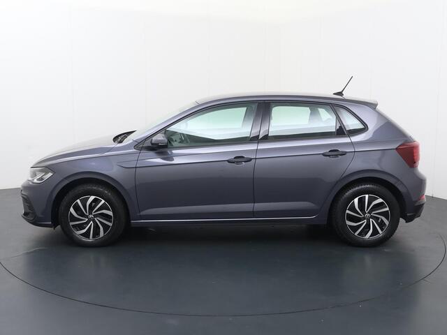 Volkswagen POLO 1.0 TSI Life | 95 PK | Navigatiesysteem | Parkeersensoren | Led verlichting |