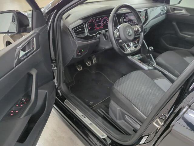 Volkswagen POLO 1.0 TSI 96pk Highline Business R-Line / Panoramadak / Virtual Cockpit / R-Line interieur