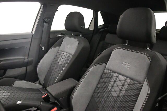 Volkswagen POLO R-Line Edition 1.0 TSI 95pk DSG Automaat Panoramadak, Adaptive cruise control, Achteruitrijcamera, LED matrix koplampen, Navigatie, App connect, Parkeersensoren