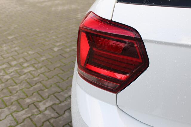 Volkswagen POLO 1.0 TSI Comfortline | Incl. 12 maanden garantie | Trekhaak | Apple Carplay/Android Auto | Airco | Navigatie | Adaptive cruise control | DAB | Navigatie